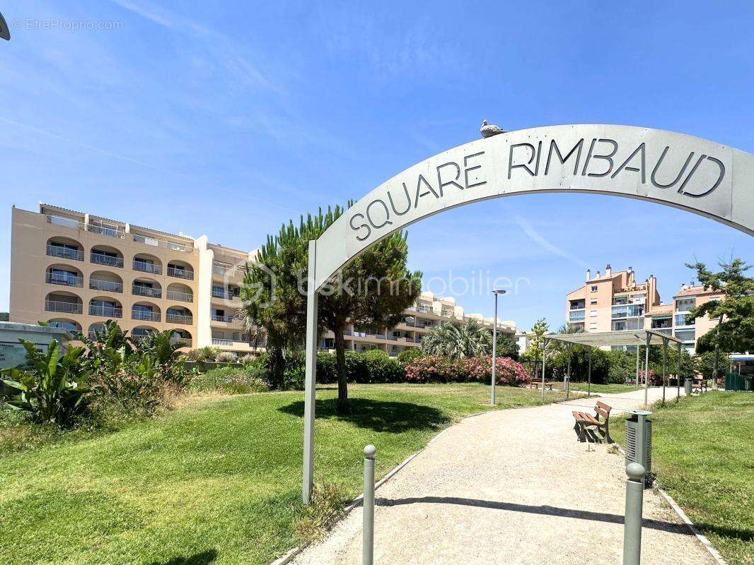 Studio rénové Port de HYERES - photo 10