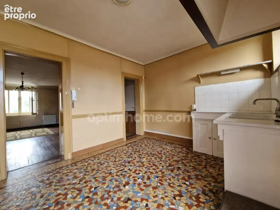 Maison de 220m² à MONNAIE (37), jusqu'à 7 chambres, possibilité de partie locative ou cabinet professionnel - photo 8