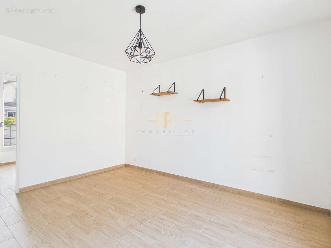 Appartement à COLOMBES