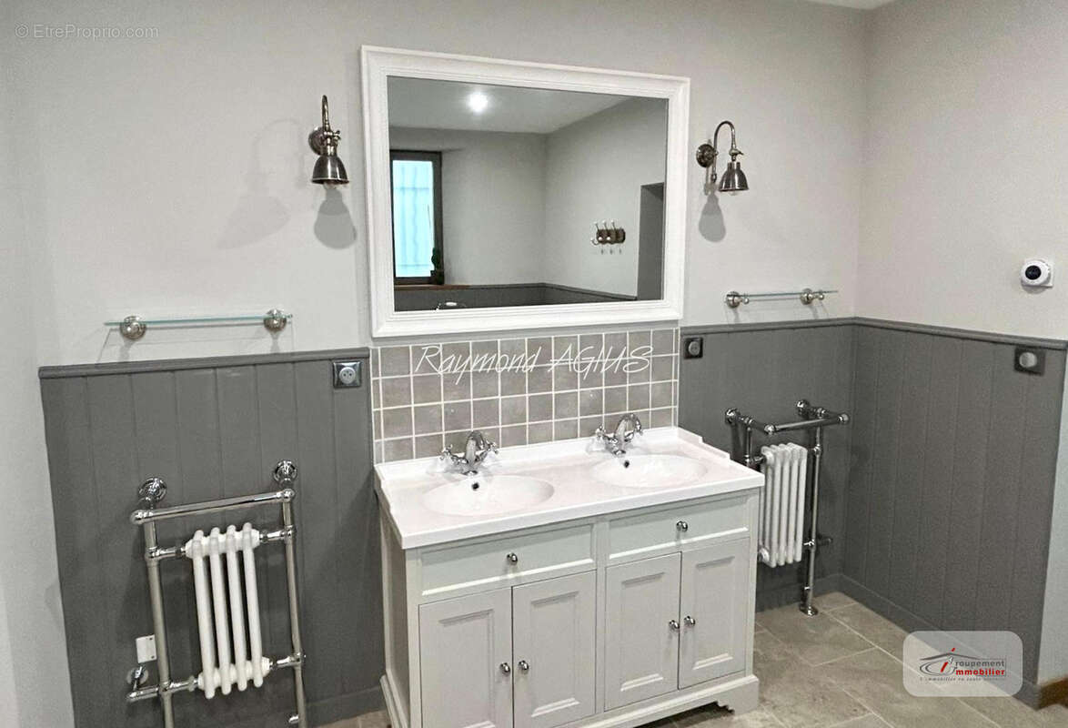 Maison à SAINT-EMILION