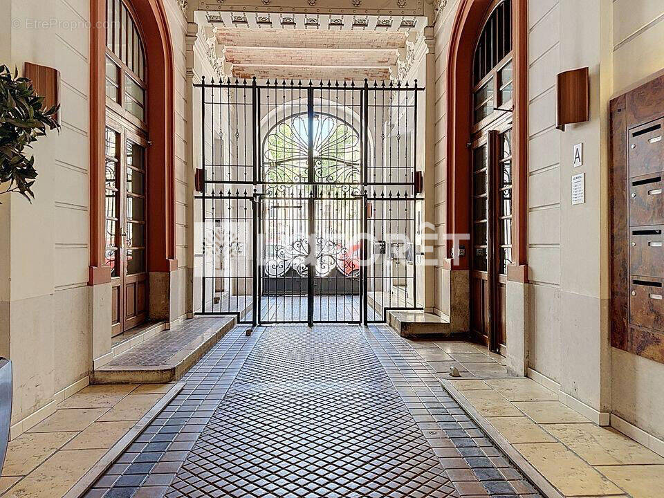 Appartement à MARSEILLE-6E