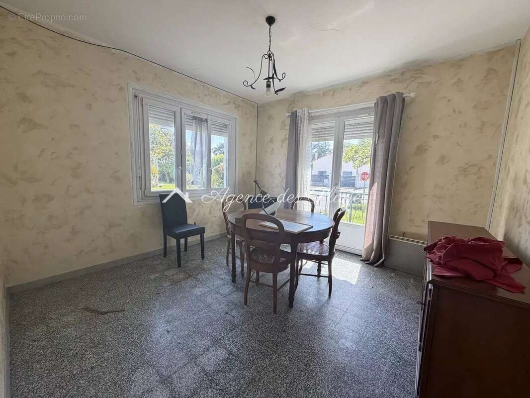 Maison à MESCHERS-SUR-GIRONDE