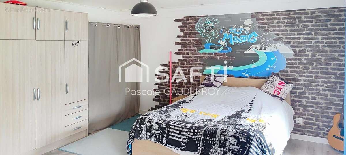 Photo 8