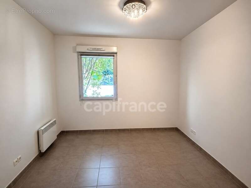 Appartement à vendre 3 pièces LA CIOTAT - photo 5