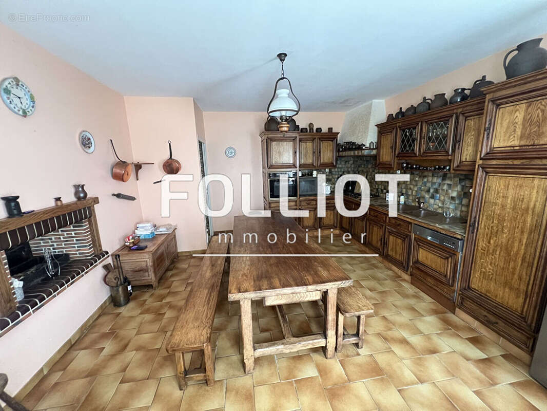 Maison à SAINT-JEAN-DE-SAVIGNY