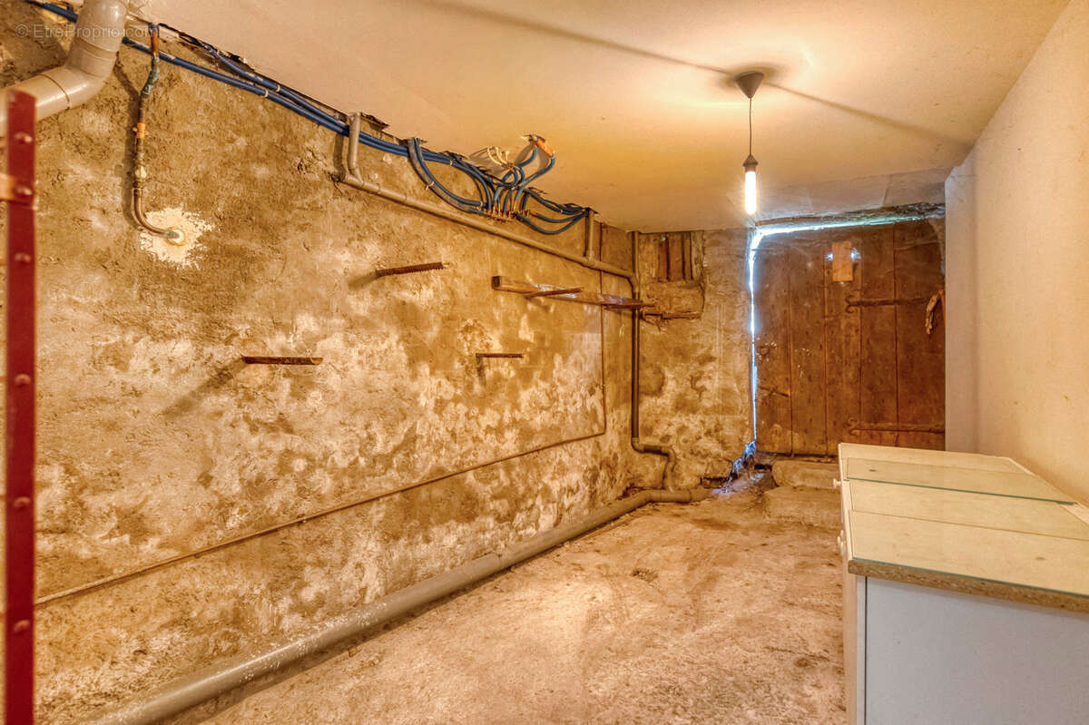 Appartement à SAINT-NAZAIRE-LES-EYMES