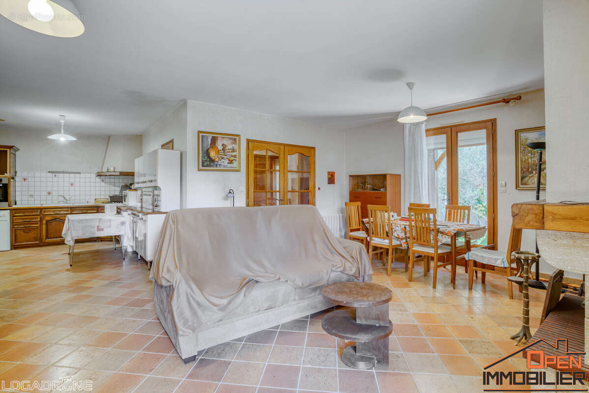 Appartement 130 m² à Foulayronnes  - photo 485