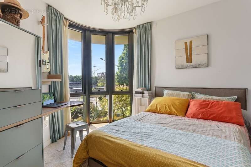 Appartement en triplex 6 pieces quartier du parc a saint-maur-des-fosses (94) - photo 10