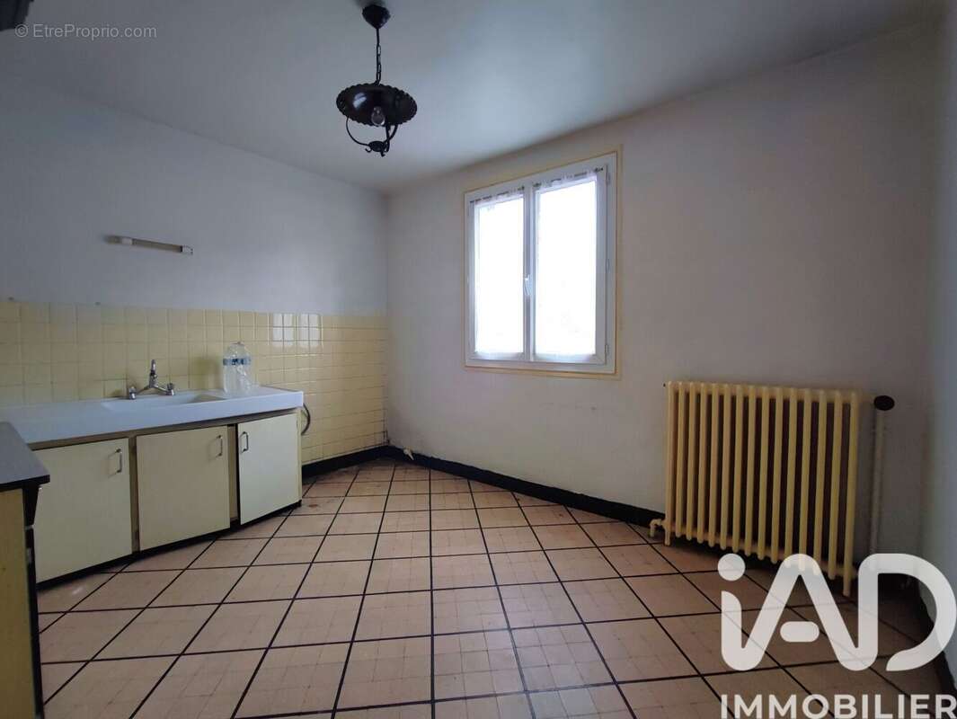 Maison 64 m² à Magny-En-Vexin  - photo 3