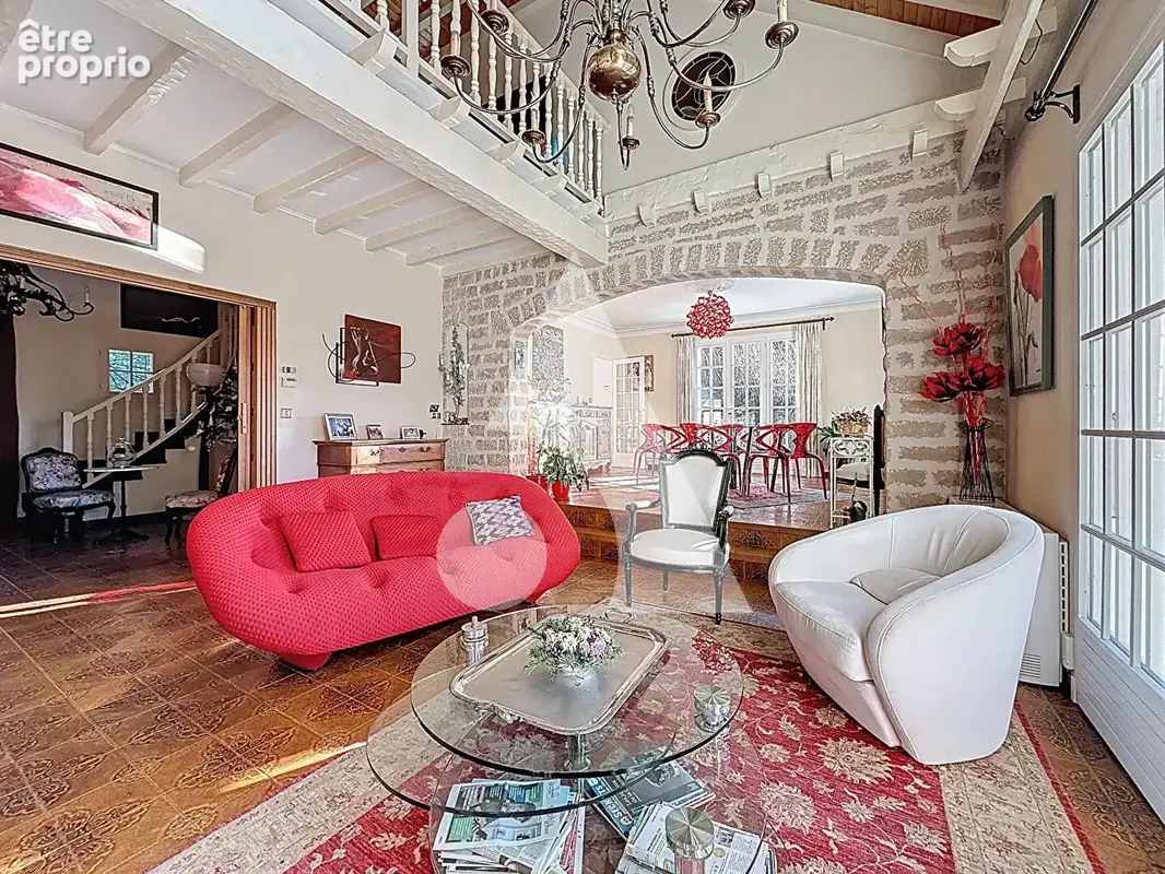 Villa de charme style Île-de-France - 246,90 m² - Terrain de 2 580 m² - Gap / secteur résidentiel ! - photo 2