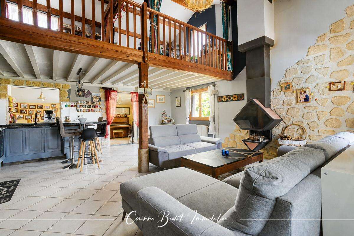 Maison à MIONS