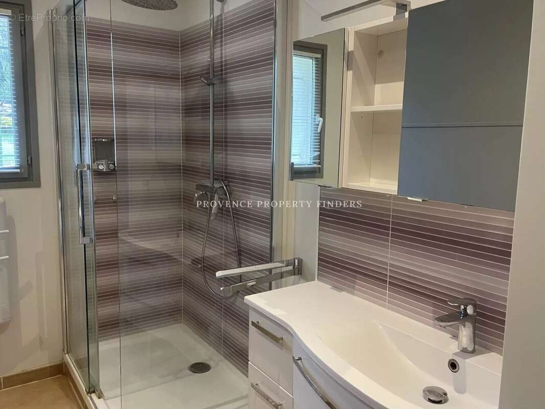 Maison à SAINT-ANTONIN-DU-VAR