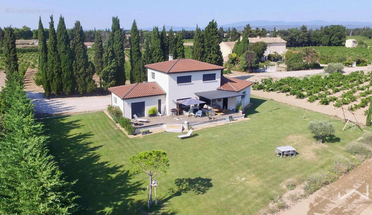 Maison à SAINTE-CECILE-LES-VIGNES