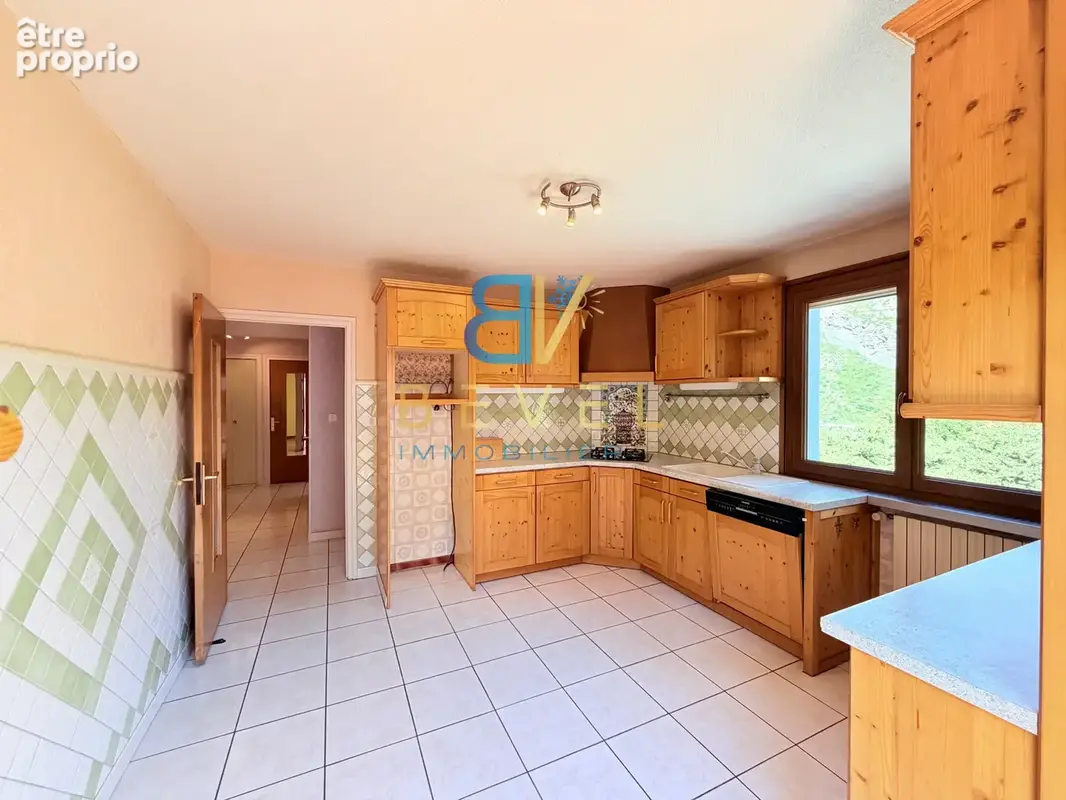 (73) VILLARGONDRAN - Jolie maison avec beaux extérieurs - 5 chambres - Garage & Atelier - Véranda - Rare à la - photo 37