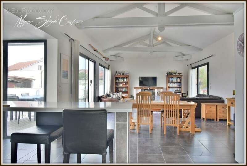 VILLA de plain-pied à vendre 7 pièces SOUSTONS (40) 158 m² environ, proche du lac - photo 3