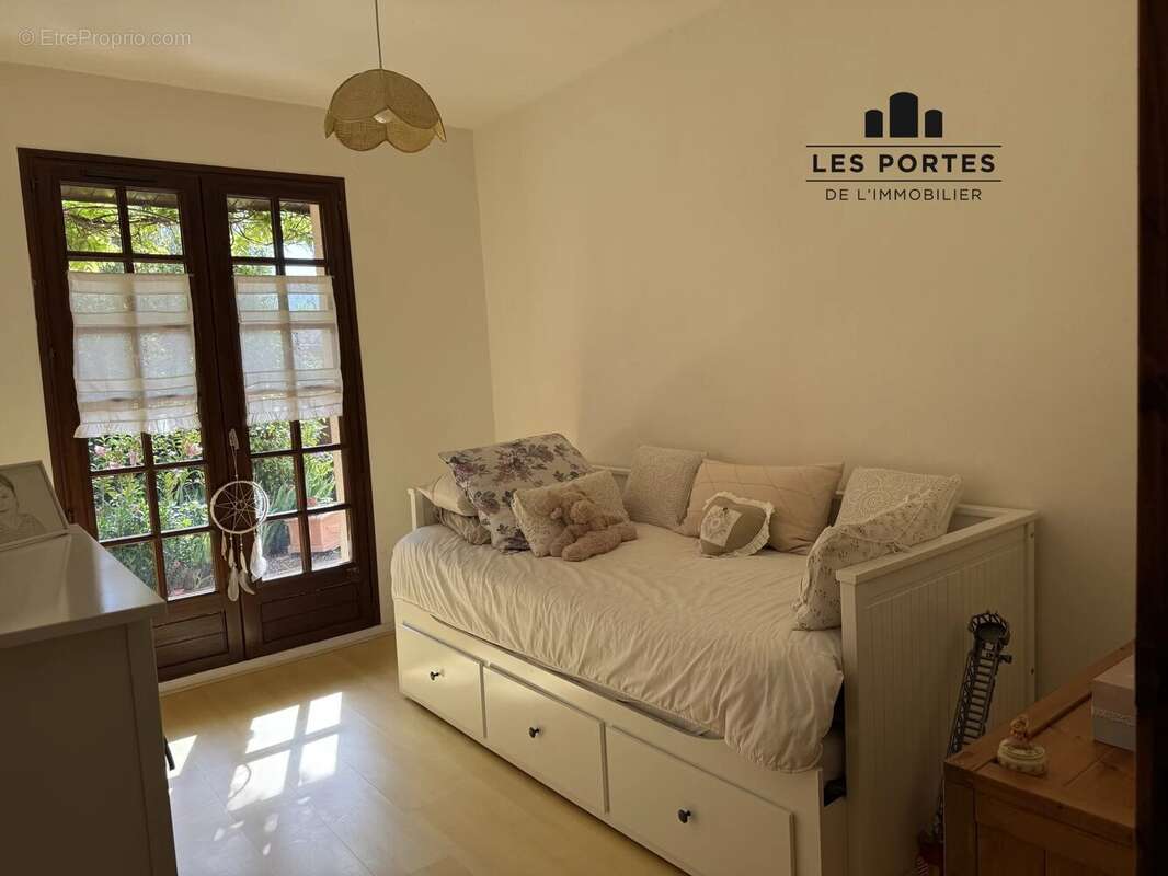 Maison à MILLY-LA-FORET