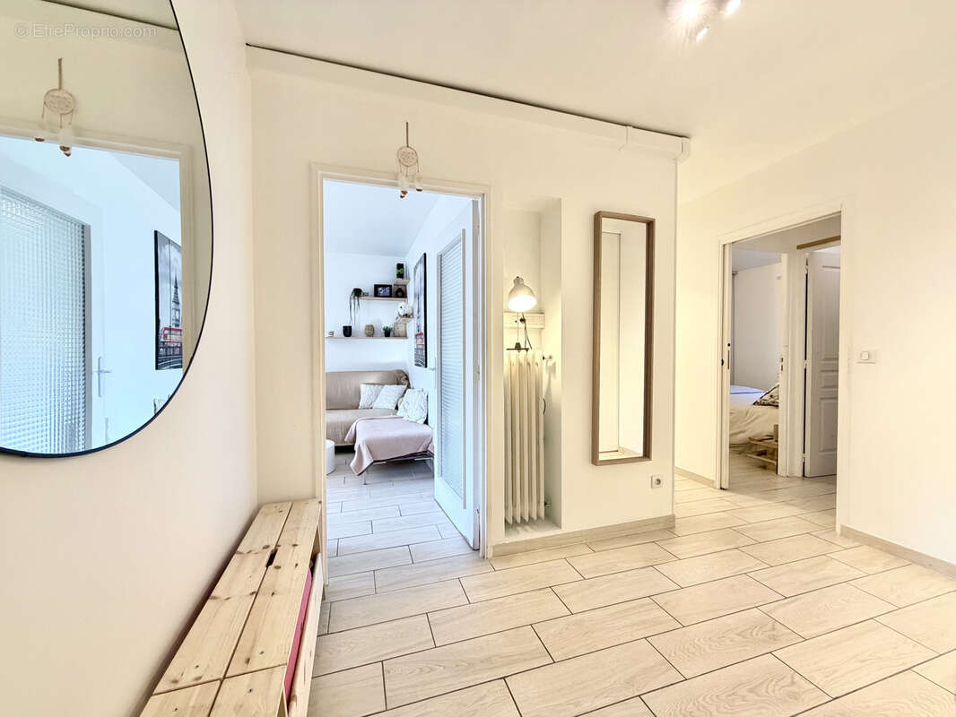 Appartement 3 pièces, au calme et vue verdure, quartier Terrefial, proche de Cannes centre - photo 10