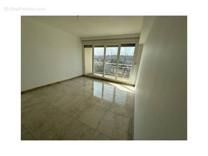 Appartement à SENS