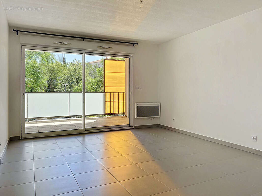 Vends appartement 3 pièces avec Terrasse + BOX  Secteur CHATEAU GOMBERT - photo 3