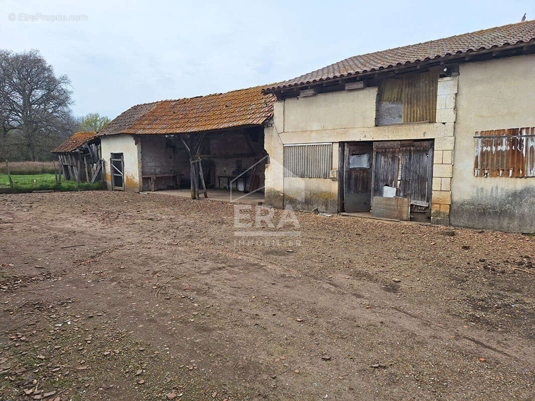 Maison à MONTPON-MENESTEROL