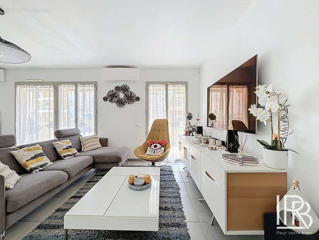 Appartement à MARSEILLE-2E