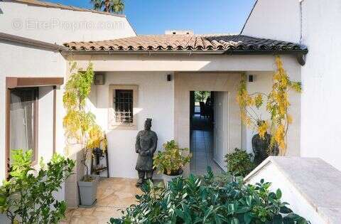 Maison à VILLENEUVE-LOUBET