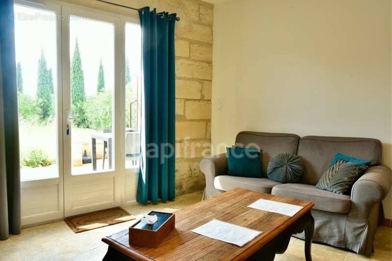 Maison à SAINT-PIERRE-DE-MEZOARGUES