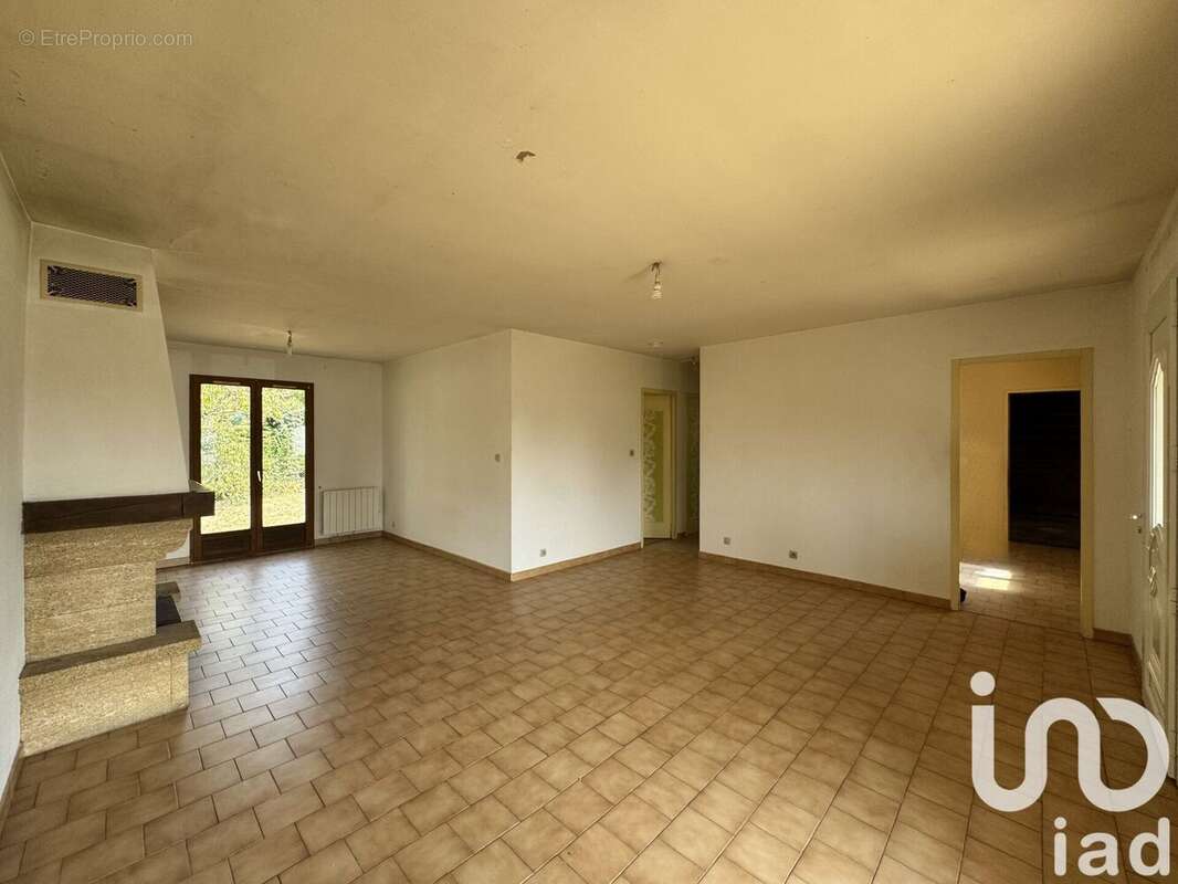 Photo 2 - Maison à DANGE-SAINT-ROMAIN