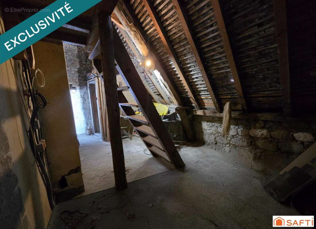Photo 7 - Maison à VIRIEU-LE-GRAND