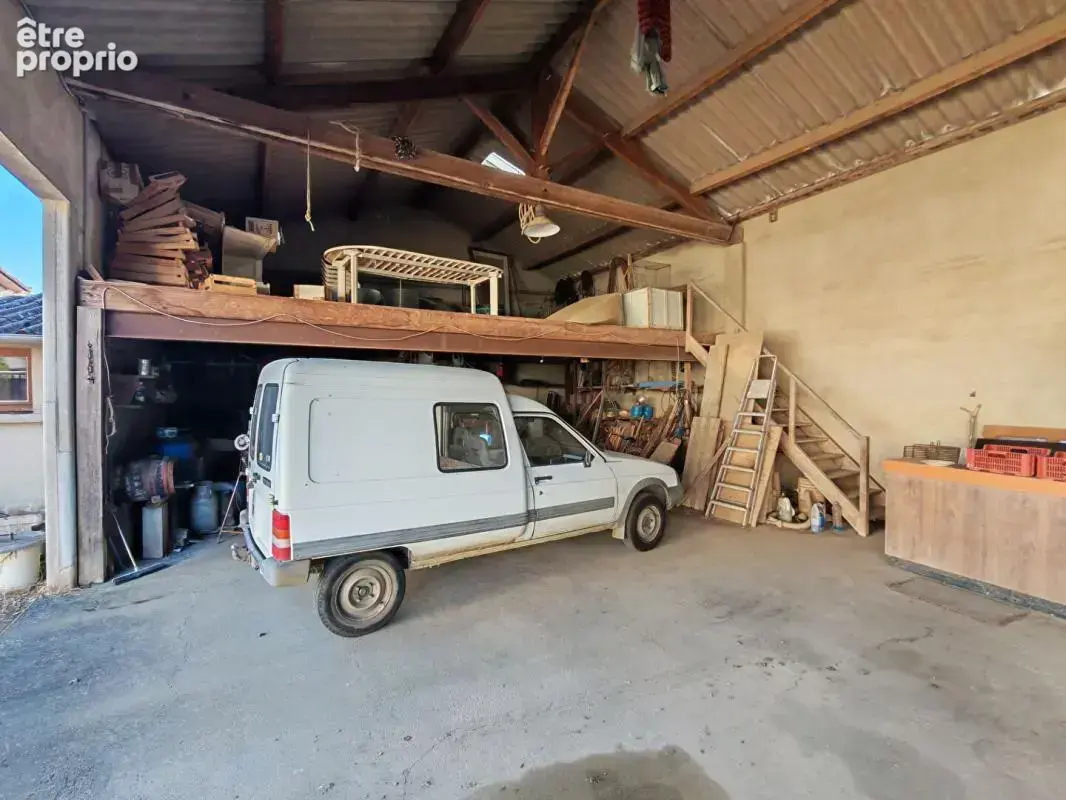 Maison de 185 m2  à Bignoux , 5 chambres , jardin, cour, grange - photo 11