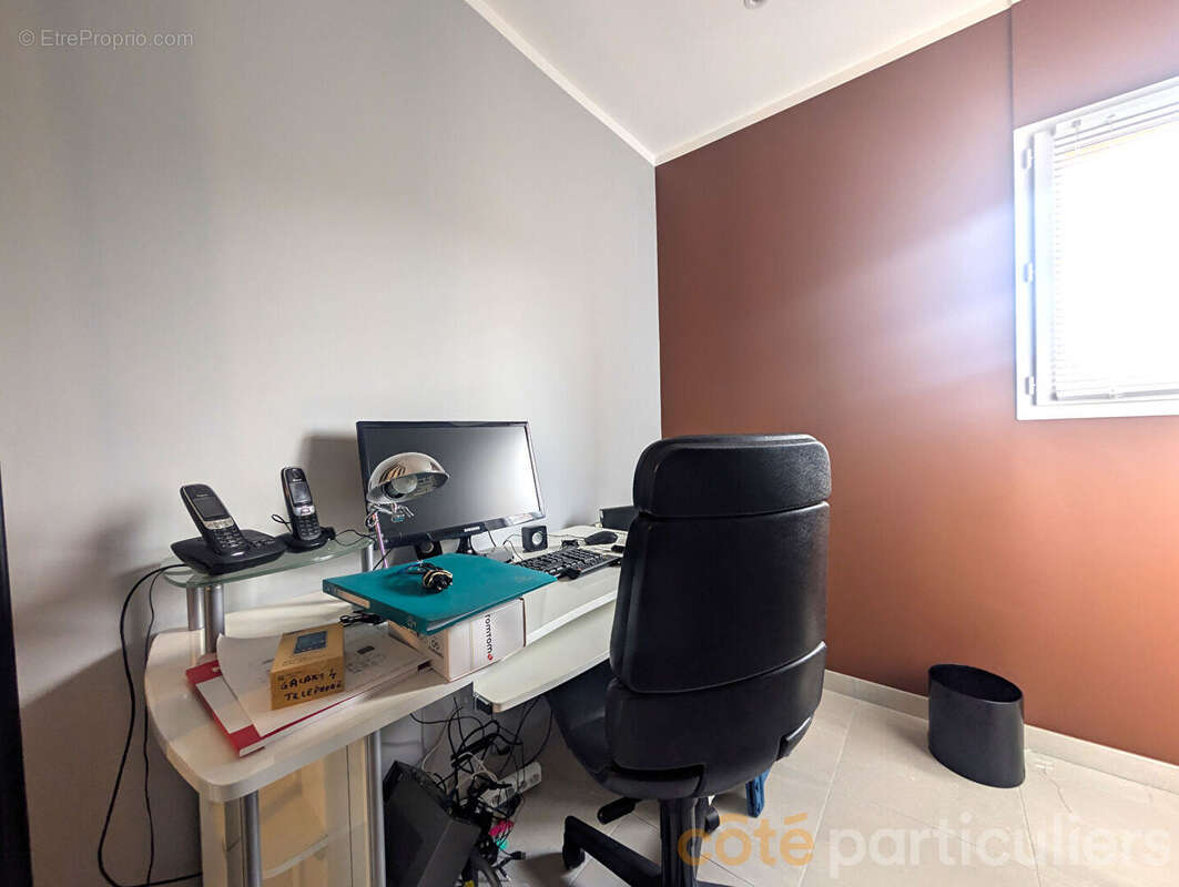 Maison à LUC-LA-PRIMAUBE