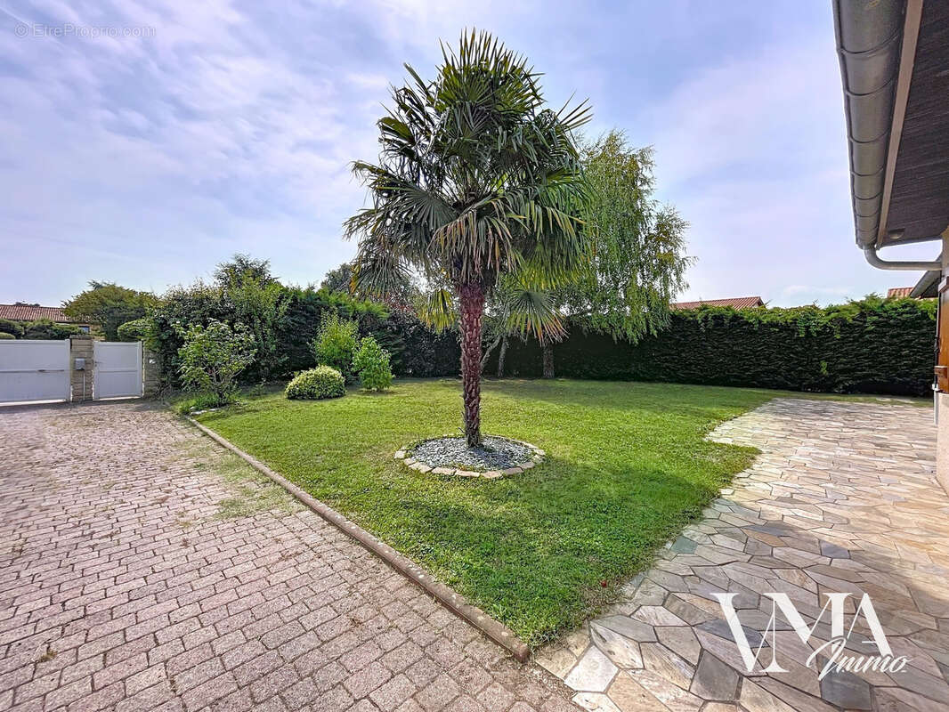 Maison à LES CHERES