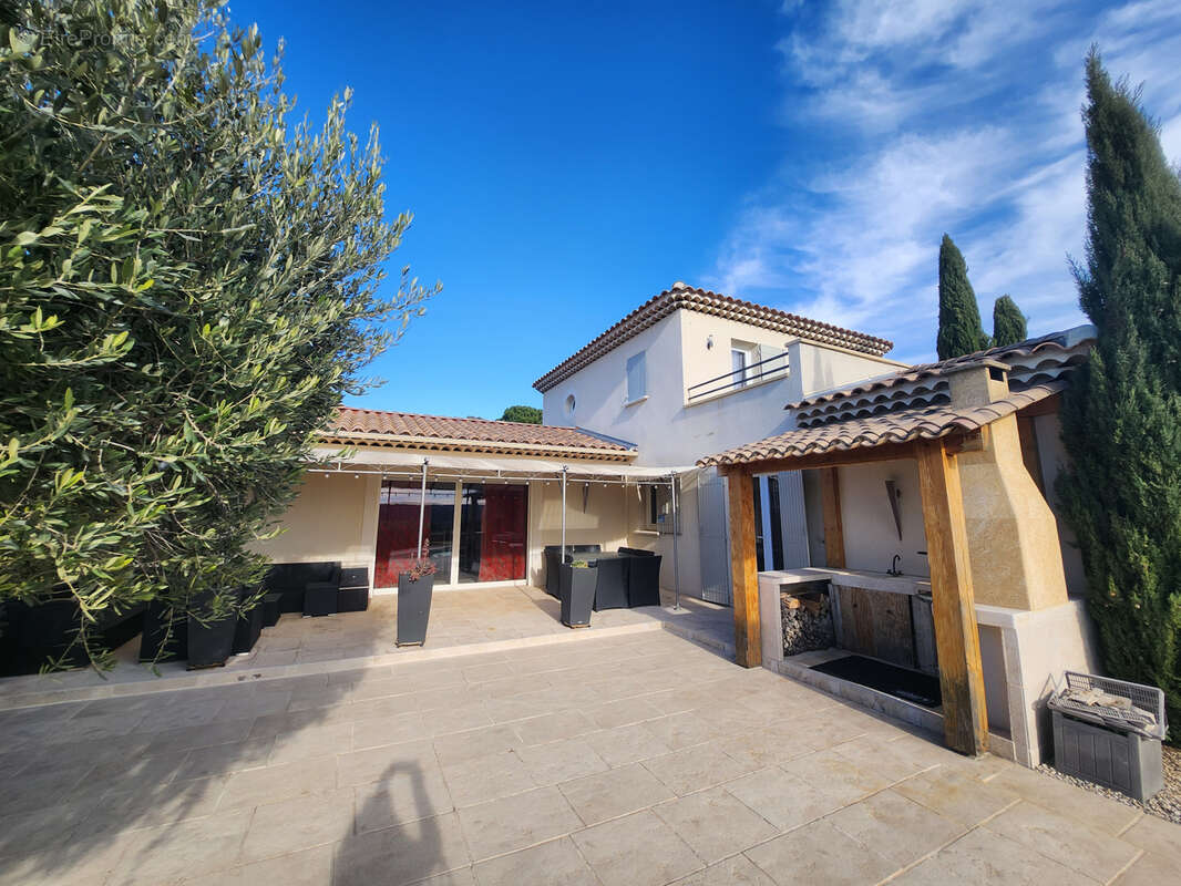 Maison à SAINT-MAXIMIN