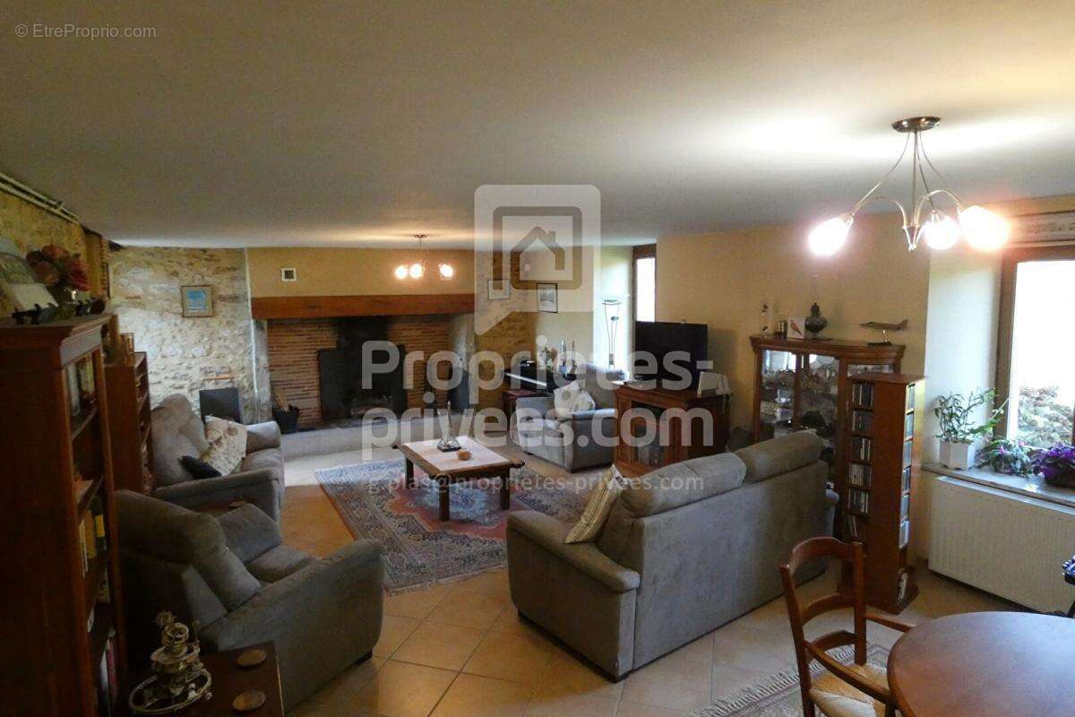 Maison à DURAVEL