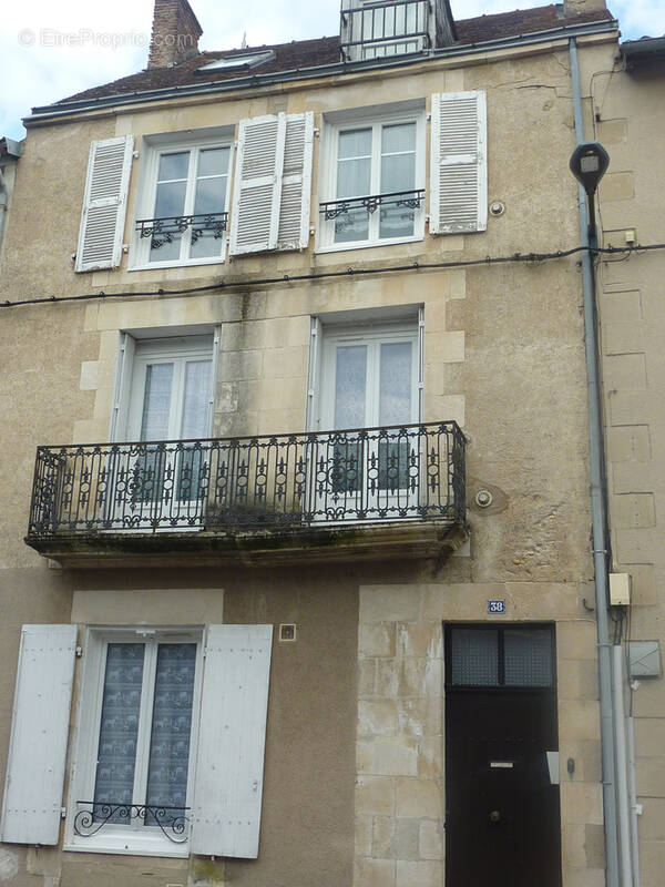 Maison à MONTMORILLON