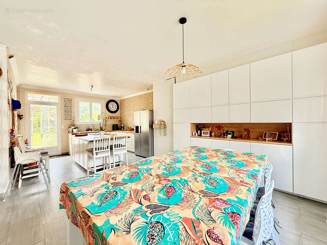 Maison à VILLECRESNES