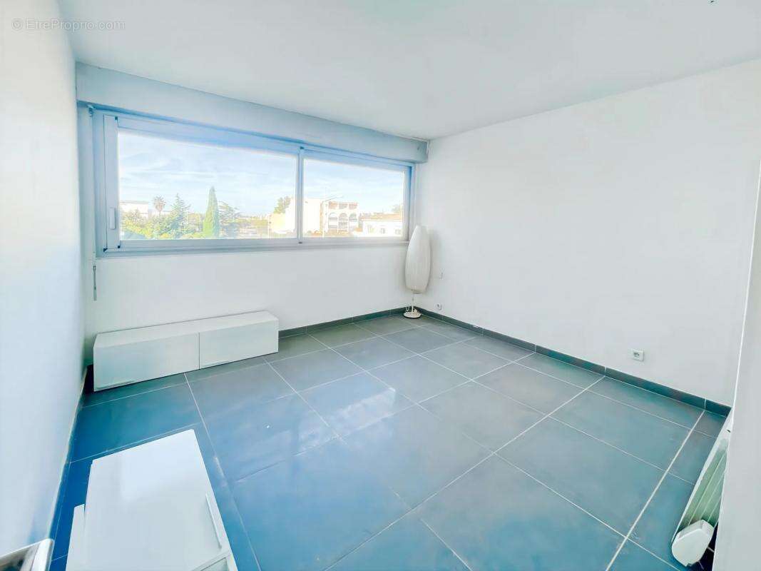 Appartement à MAUGUIO