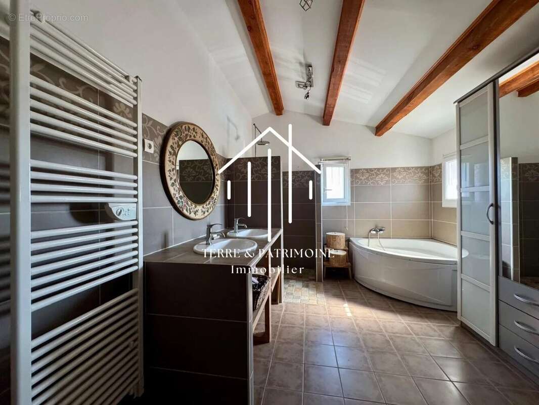 Élégante maison bourgeoise à Lanas - photo 11