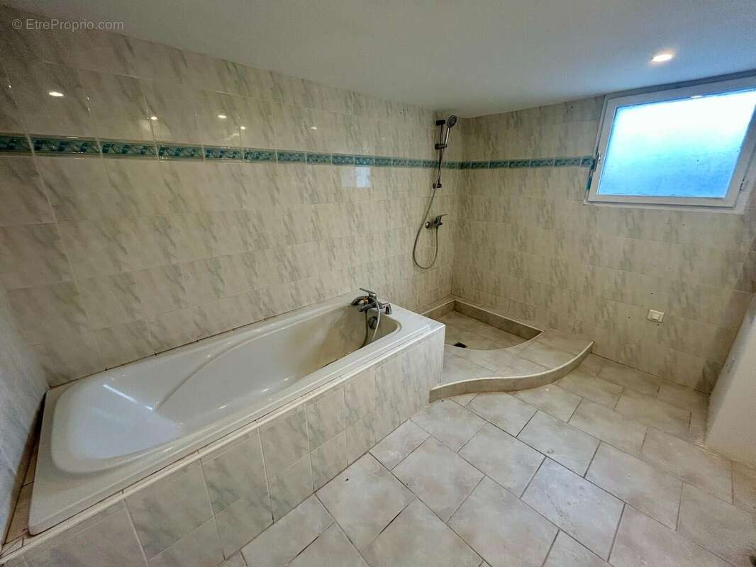 Photo 8 - Maison à CASTILLON-LA-BATAILLE