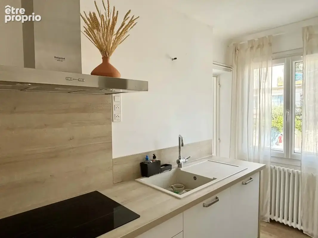 Appartement 81 m² à Arles  - photo 5