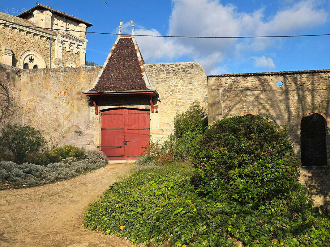 Maison à CHARMES-SUR-L'HERBASSE