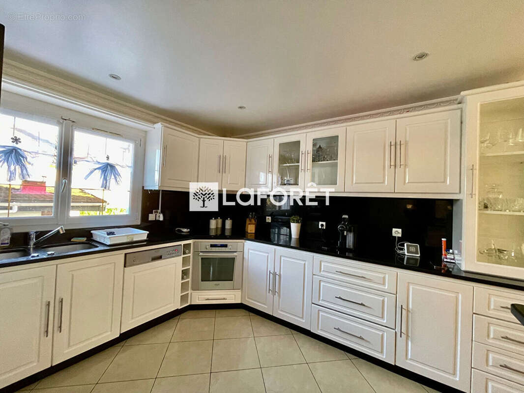 Maison à VIGNEUX-SUR-SEINE