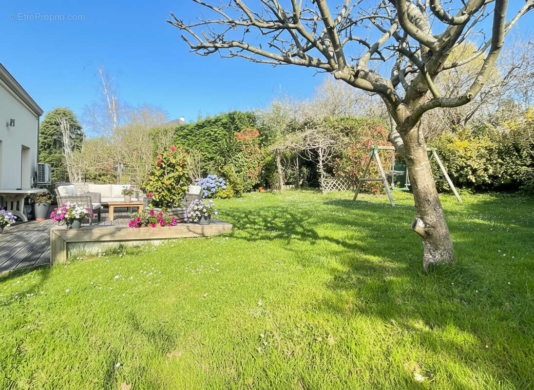 Maison à VERRIERES-LE-BUISSON