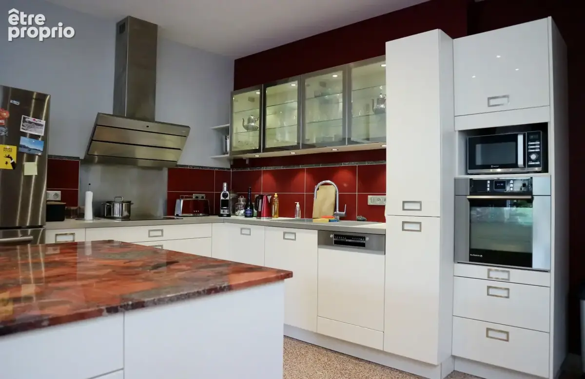 Saintes, centre historique, appartement 343 m2 - photo 8