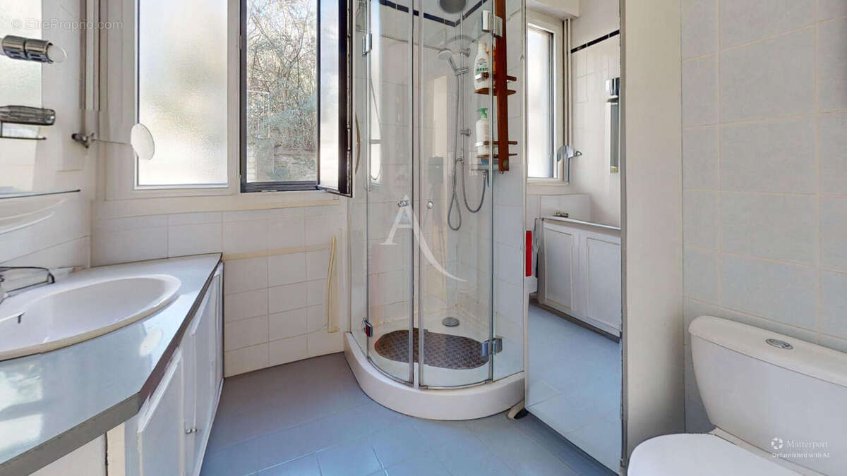Appartement à LE MESNIL-LE-ROI