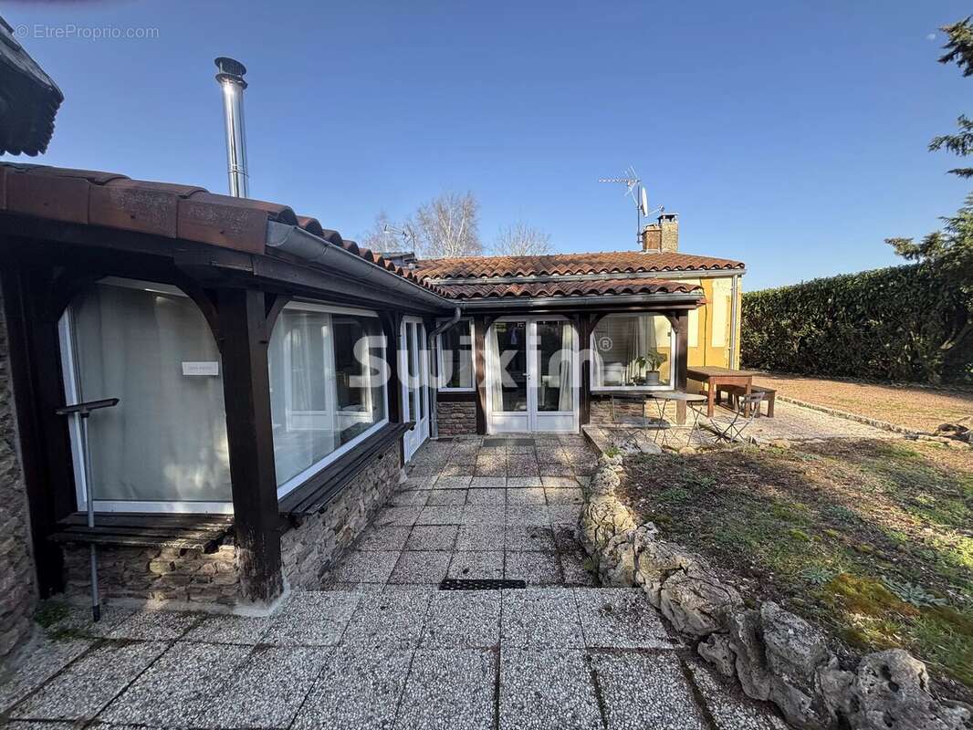 Maison à MONTBERTHAULT