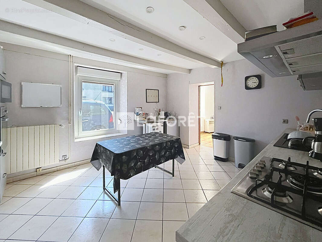 Maison de 195 m² avec 4 chambres - photo 9