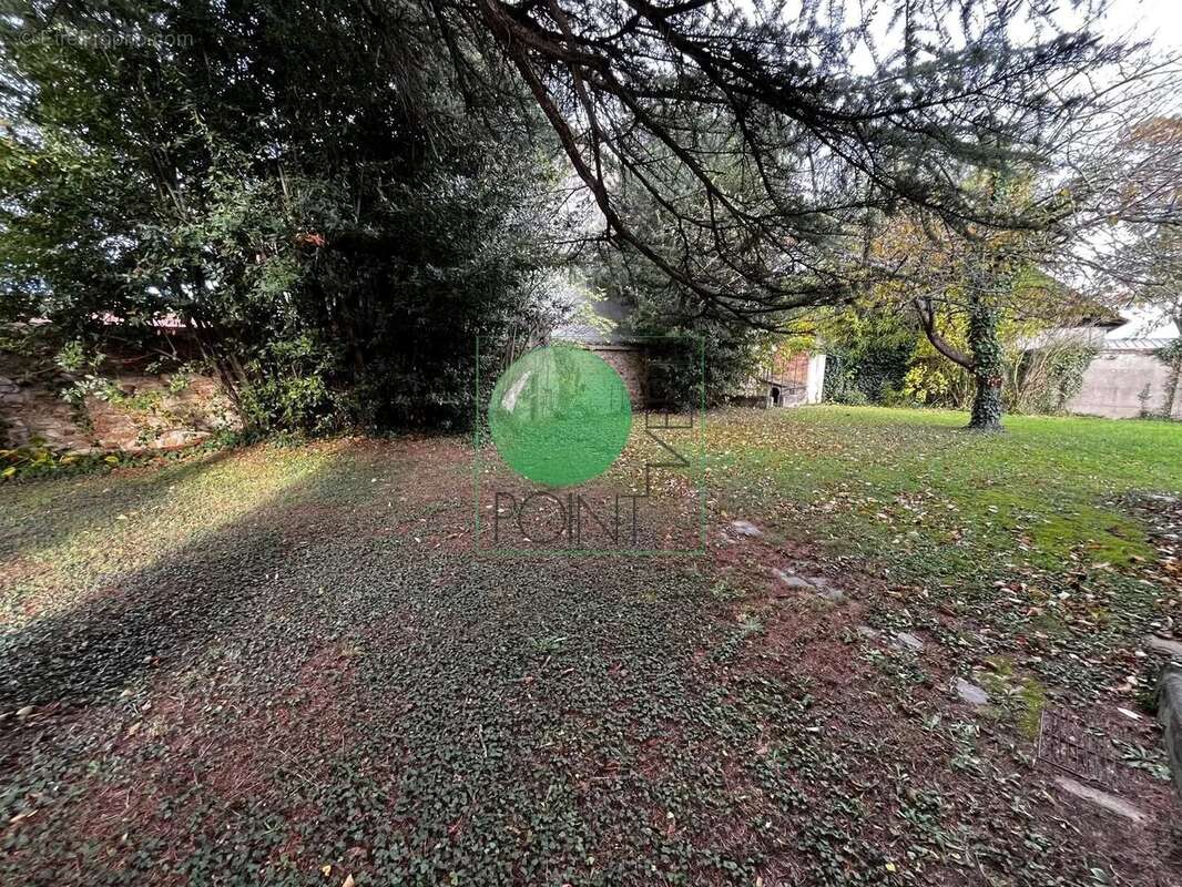 Maison à VERT-LE-GRAND