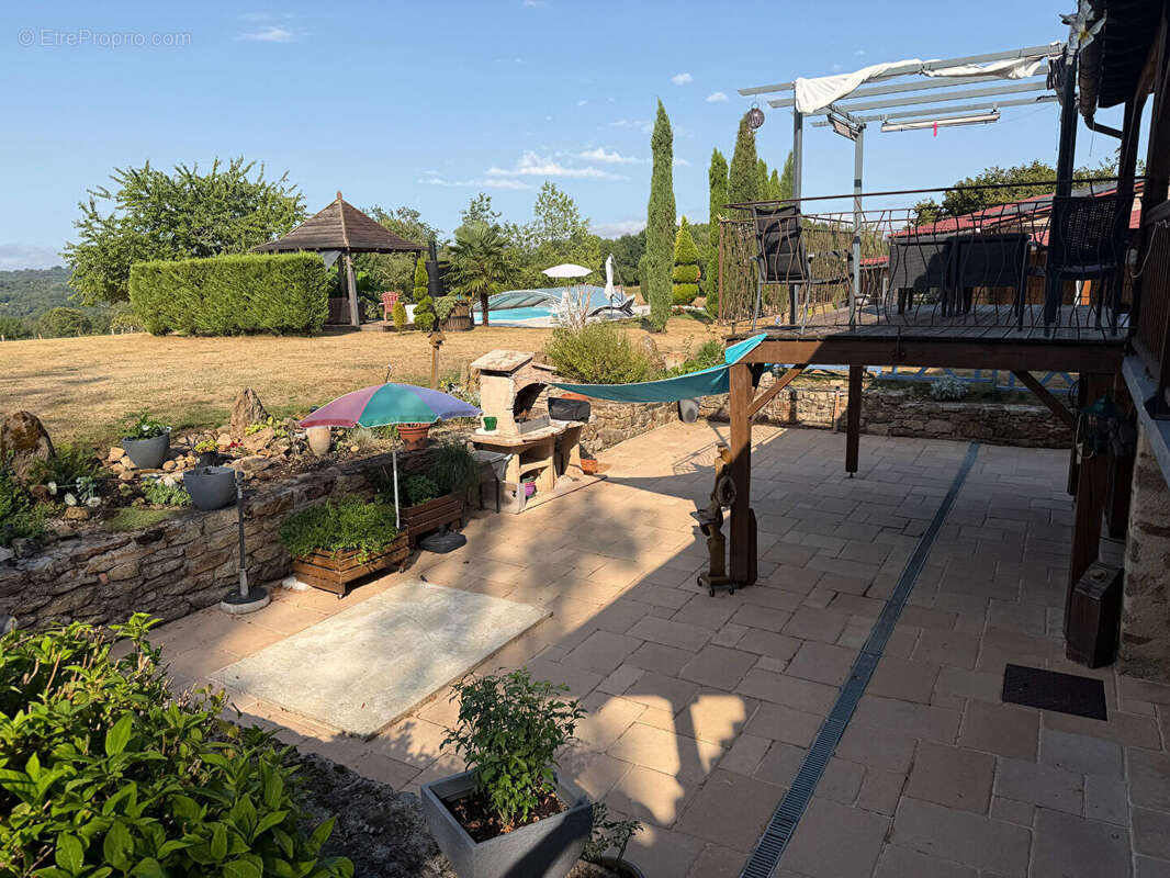 Ensemble immobilier de charme avec vue panoramique sur 2,5 hectares - photo 13