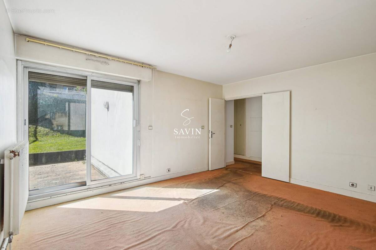 Appartement à SURESNES